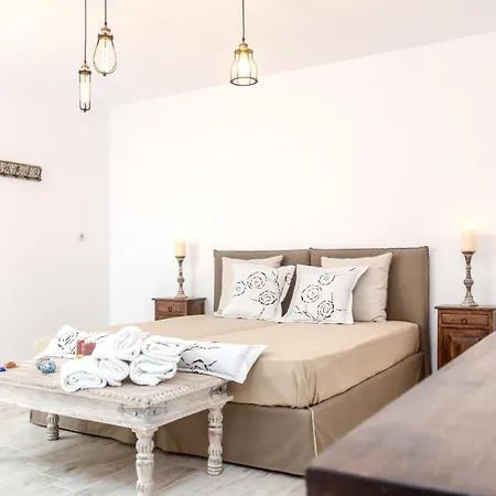 Spacious In Naxos With Sea View ヴィラ Agios Arsenios