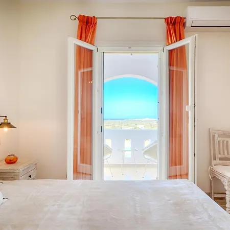 Spacious In Naxos With Sea View ヴィラ Agios Arsenios